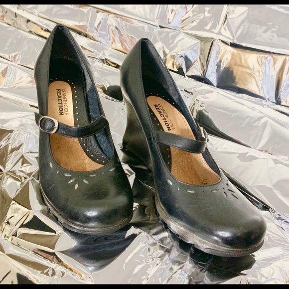 Discounted- Kenneth Cole Reaction leather wedge heels W8.5 - Picture 1 of 6